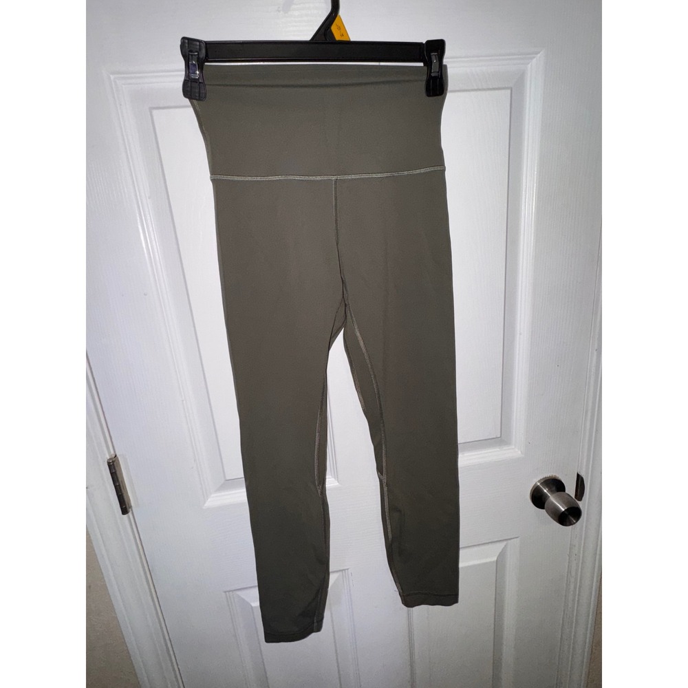 Lululemon leggings size 4  25"